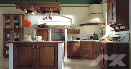 Zalety klasycznych mebli kuchennych przy nowoczesnym wyposażeniu kuchni. meble drewniane